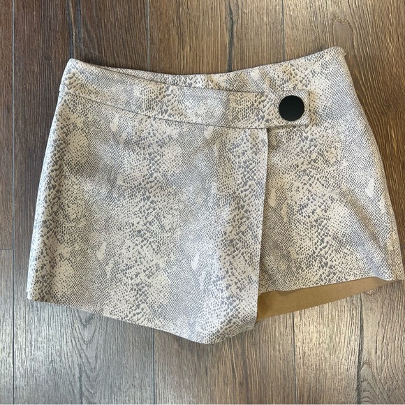 Versona snake print skort SZ MED - Picture 1 of 5